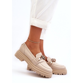 Kvinnors läderloafers med en prydnad Laura Messi 2780 Light Beige 2