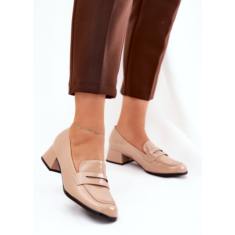 Målade nakna pumpar beige 2