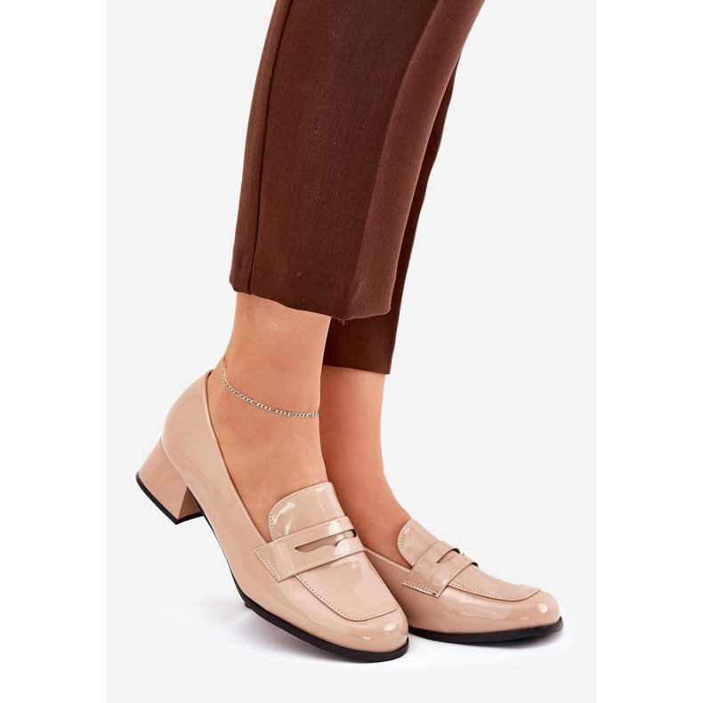 Målade nakna pumpar beige 1