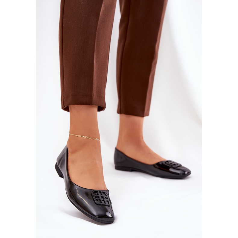 Målad elegant kvinnors ballerinas med en dekorativ Vinceza 17377 Svart detalj 2