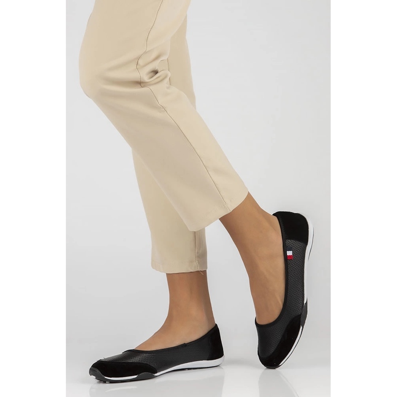 Filippo Läder sneakers dp142/24 bk svart perforerad vit 1