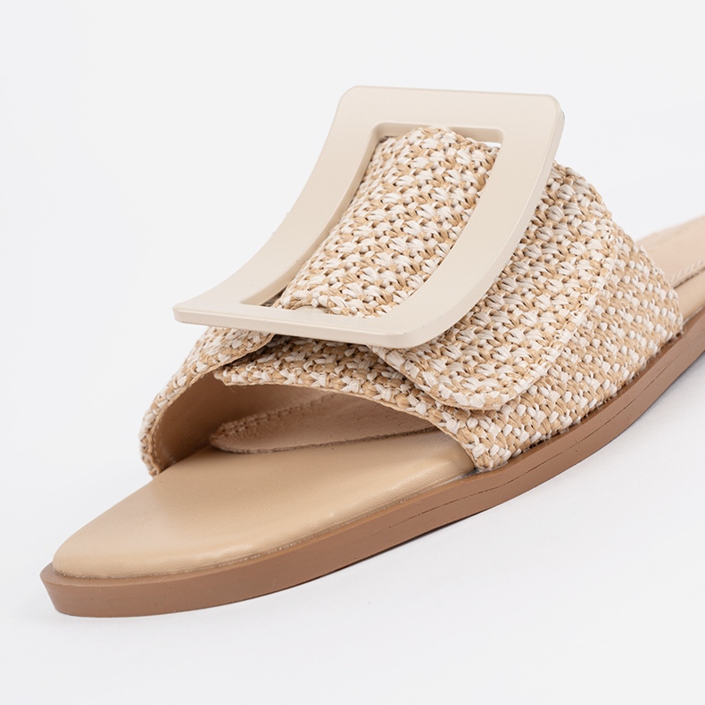 Goodin Tededflikar på en platt beige sula 1