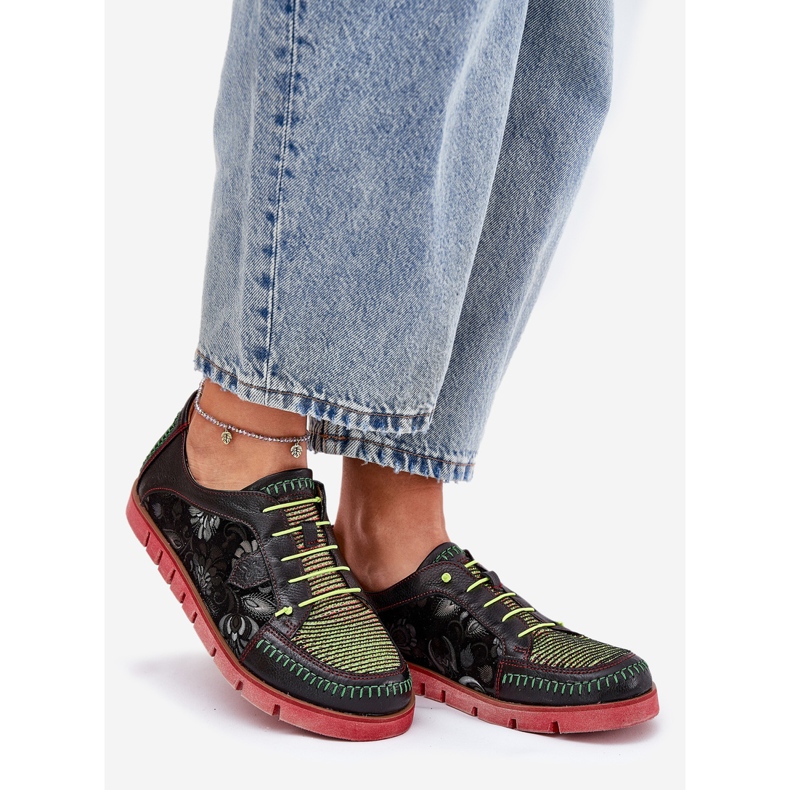 Kvinnors läderskor mönstrade maciejka 06784-20 svart 1