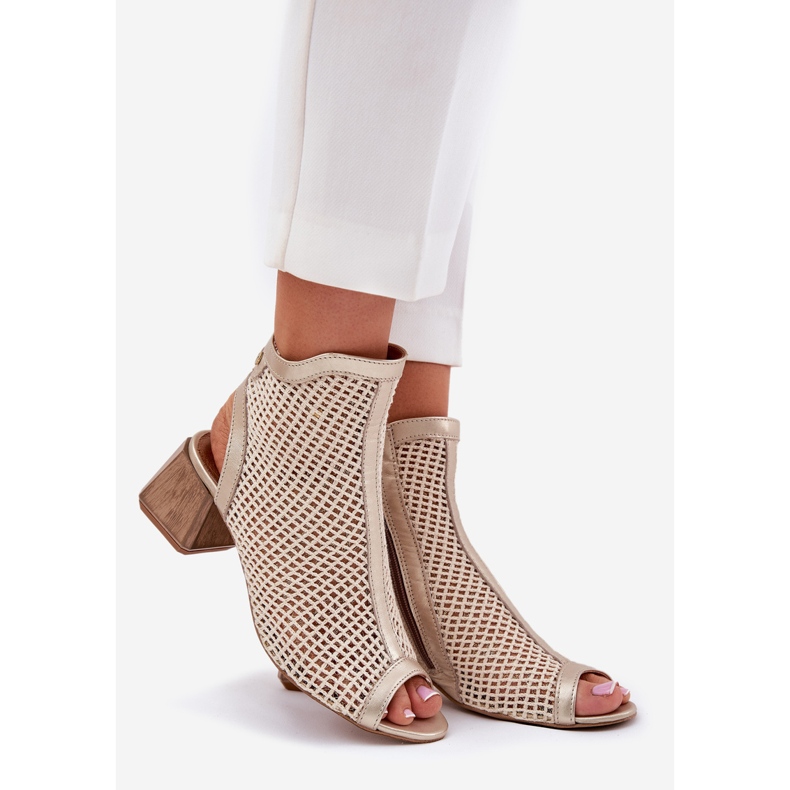 Kvinnors läderhöga klackar med en öppen maciejka häl 06899-25 Golden-Beige 1