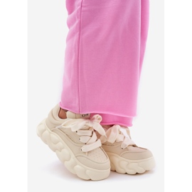 Kvinnors lädersneakers på den massiva plattformen goe rr2n4043 beige 1