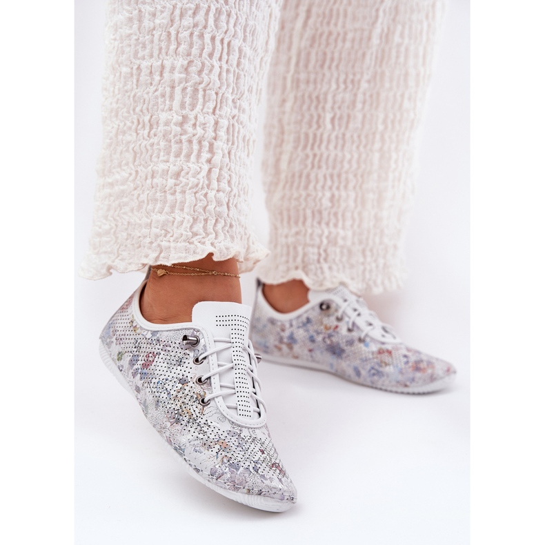 Kvinnors skor gjorda av naturläder mönstrad artiker 56c2688 vit 2