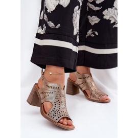 OpenWork kvinnors sandaler på Golden Post gyllene 2