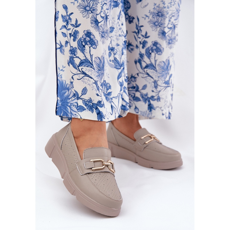 Vinceza Kvinnors läderloafers med en gyllene detalj Vincez 88007 Dark Beige 2