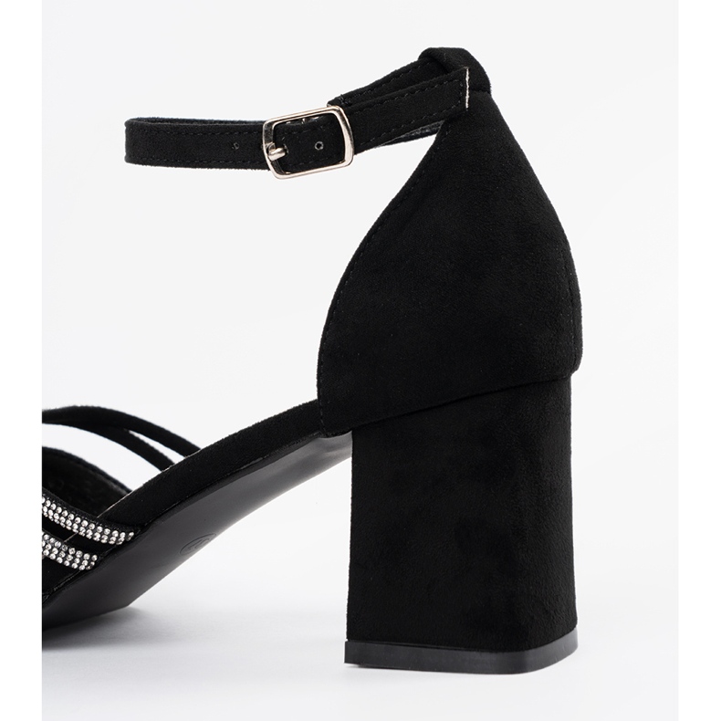 Goodin Svarta mocka sandaler på posten 1