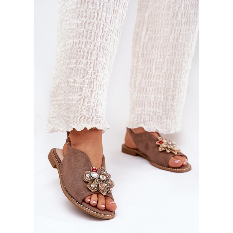 S.Barski Flatklackade kvinnorsandaler med en prydnad av S. Barski KV27-001 Dark Beige 2