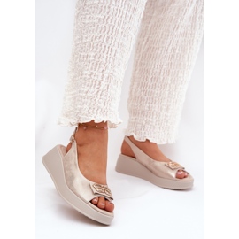 S.Barski Sandaler för kvinnor läder på kil med en dekorativ detalj av S. Barski LR51-593 guld gyllene 2