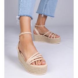 Beige Espadrilles på plattformen 2