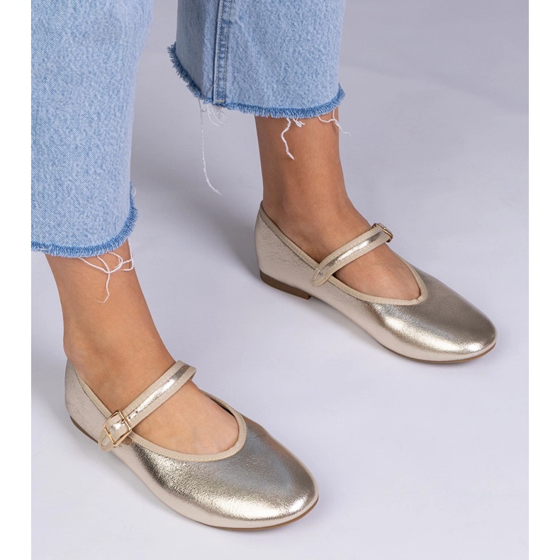 Golden Women's Ballerinas med ett spänne gyllene 1