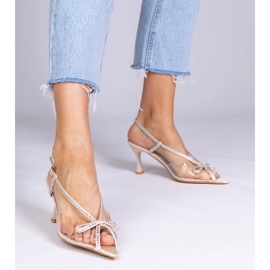 Beige transparenta sandaler på en stift med zirkoner 1