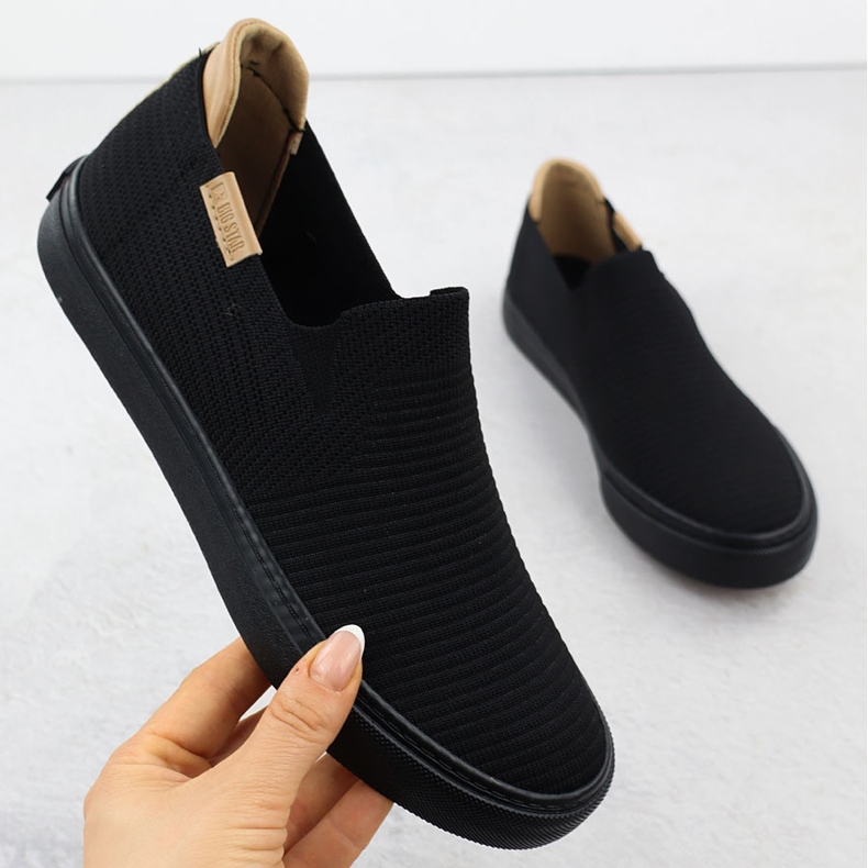 Textilsneakers glider på Black Big Star RR274716 svart 1