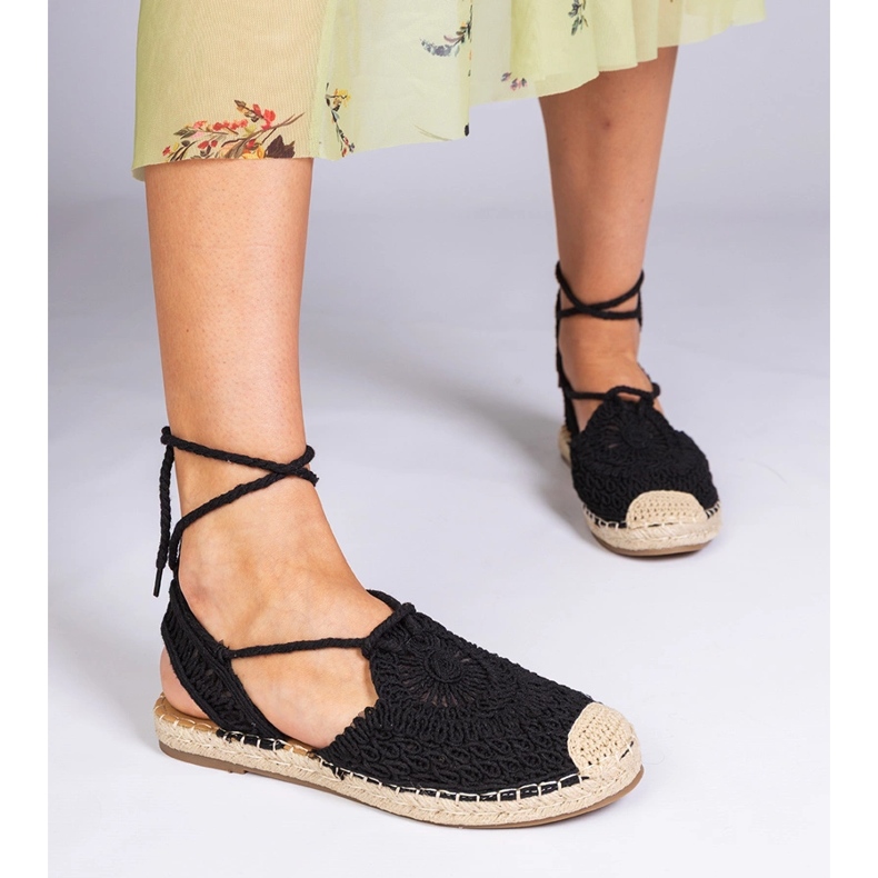 Svart platthelade espadrilles sandaler 1
