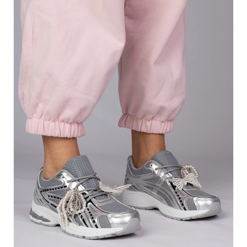 Silver sneakers med löstagbara dekorationer silver- 1