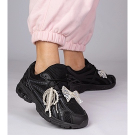 Svarta sneakers med löstagbara dekorationer 2