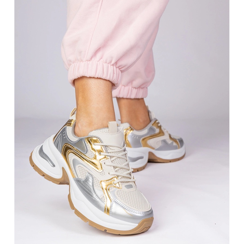 Golden Sports Sneakers på en tjock sula gyllene 1