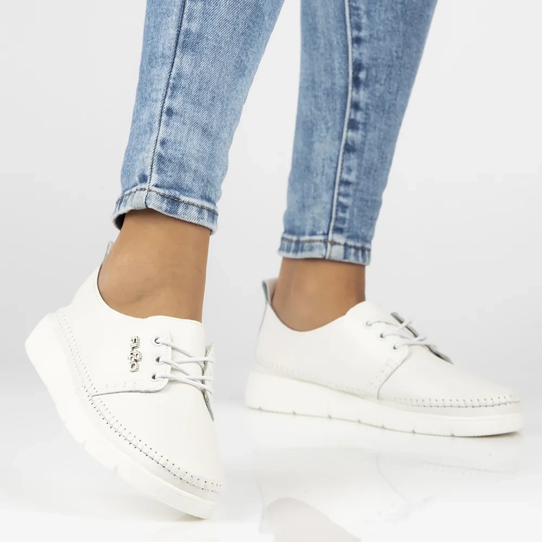 Filippo DP6747/25 WH -lädersneakers vit 2