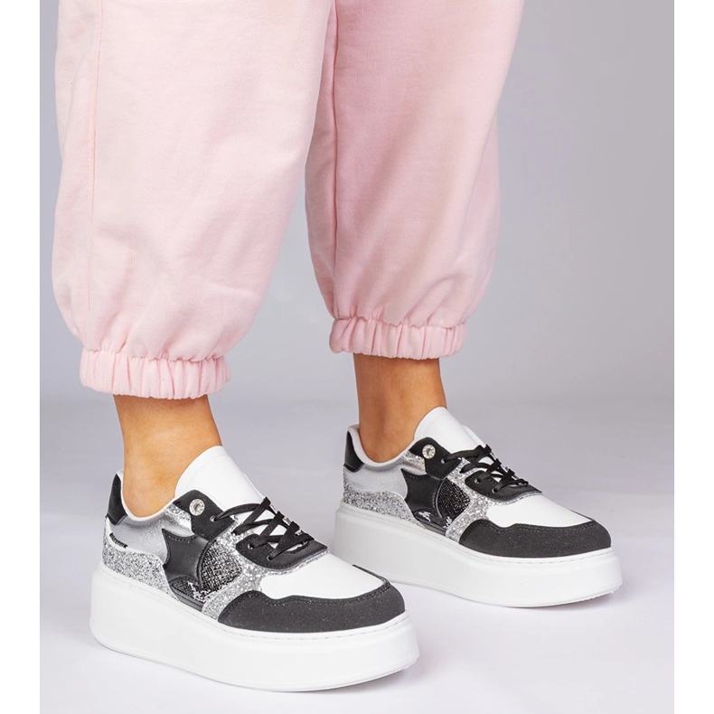 Svarta sneakers med glitter 1