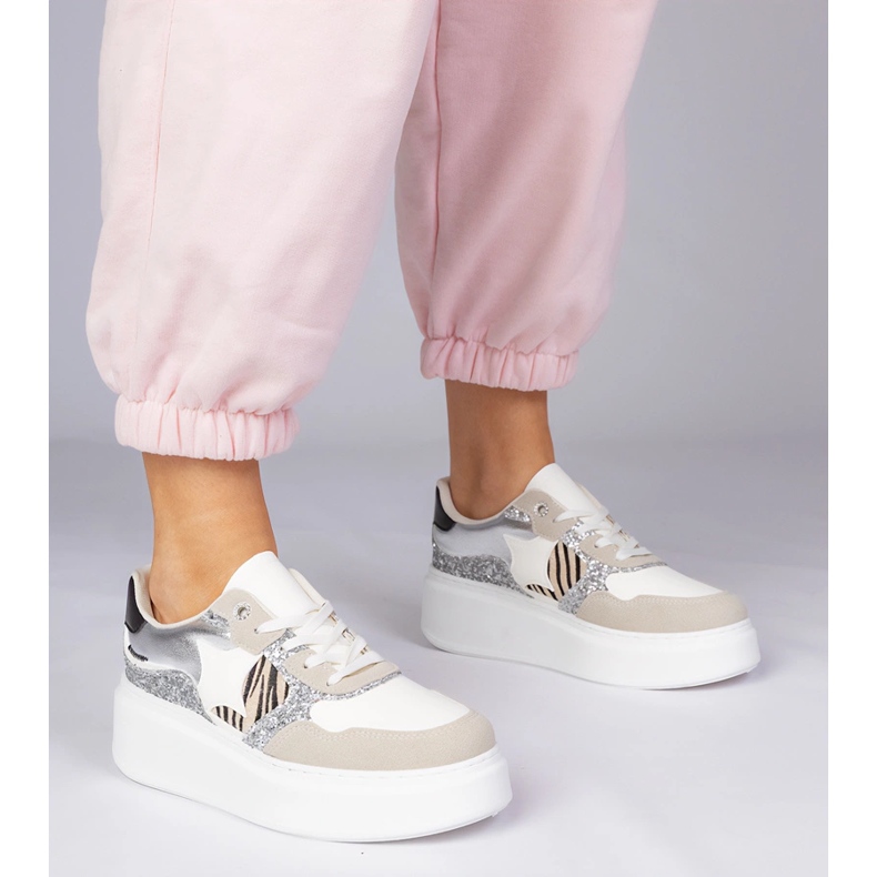 Beige sneakers med glitter 1