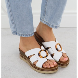 Kvinnors läderflip flops på de vita kilarna Remonte D2L52-80 6