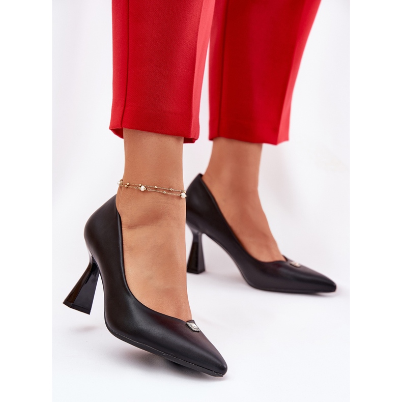 Eleganta pumpar på den utökade Vinceza 62222 Black Pin svart 2
