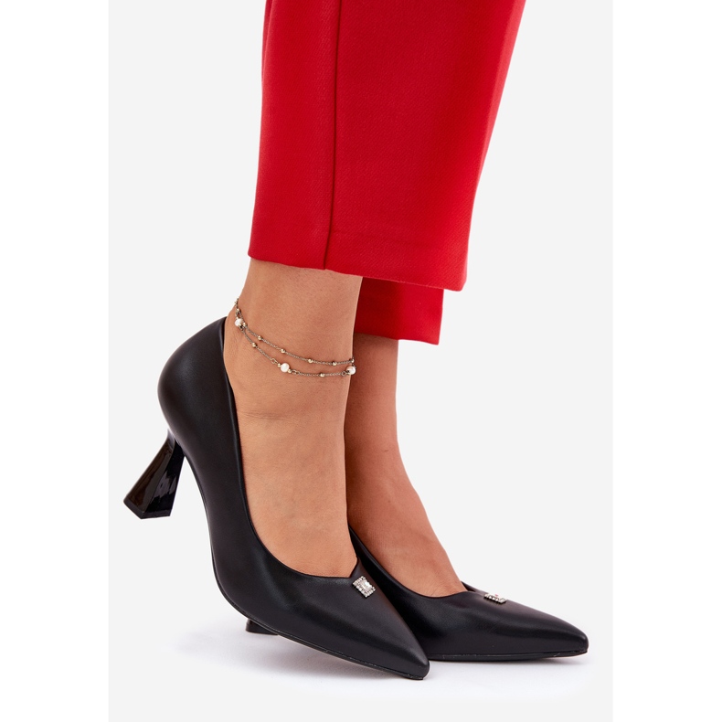 Eleganta pumpar på den utökade Vinceza 62222 Black Pin svart 1