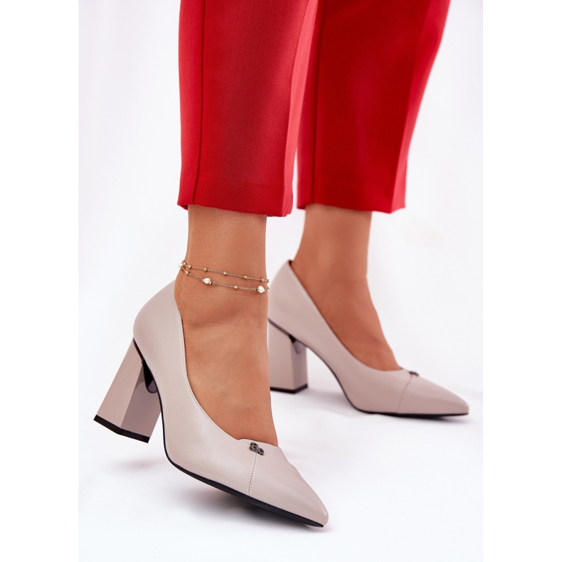 Pumpar på posten elegant Vinceza 62224 grå 2