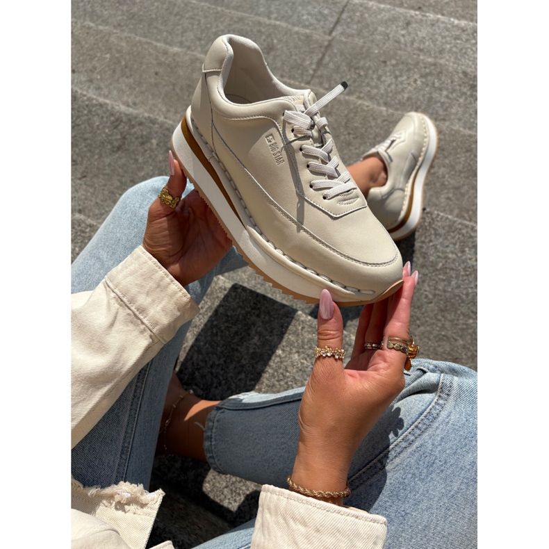 Kvinnors lädersneakers på Big Star RR274A334 Beige Platform 2