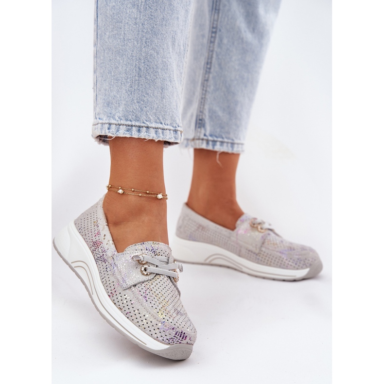 Suedskor gjorda av naturläder på artiker 56C2104 grå plattform 2