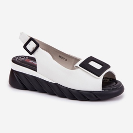 Kvinnors lädersandaler med en kil med dekoration Artiker 56C2157 White vit 4
