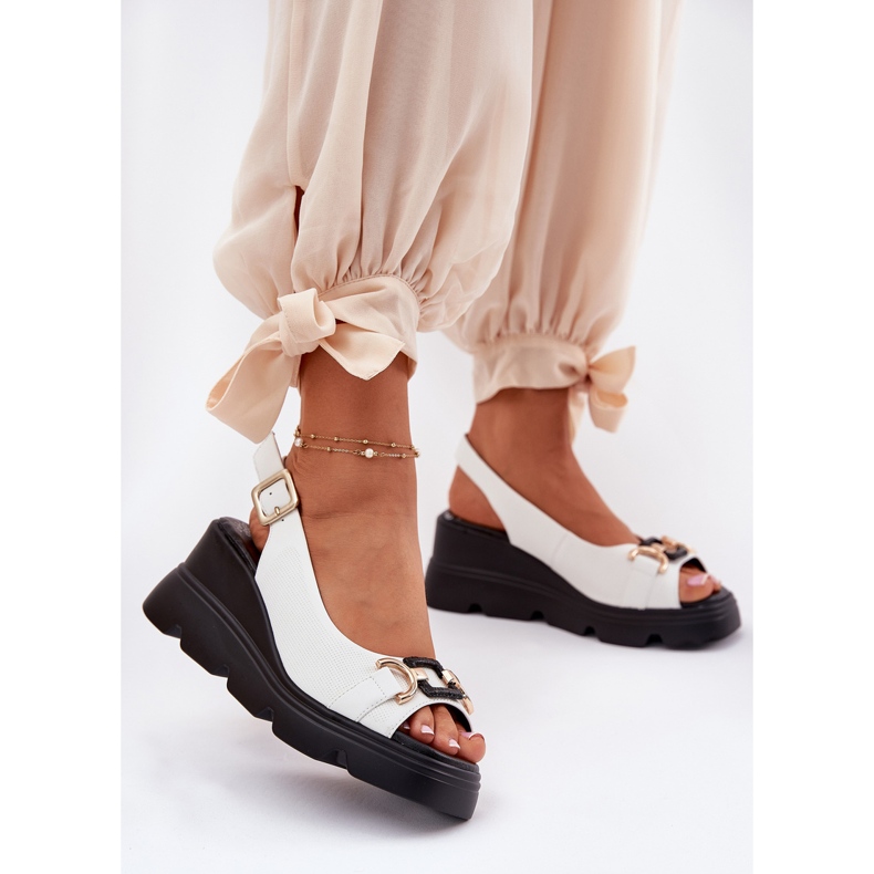 ARTIKER Kvinnors lädersandaler på kil och plattform med dekoration Arker 56C1588 White vit 2