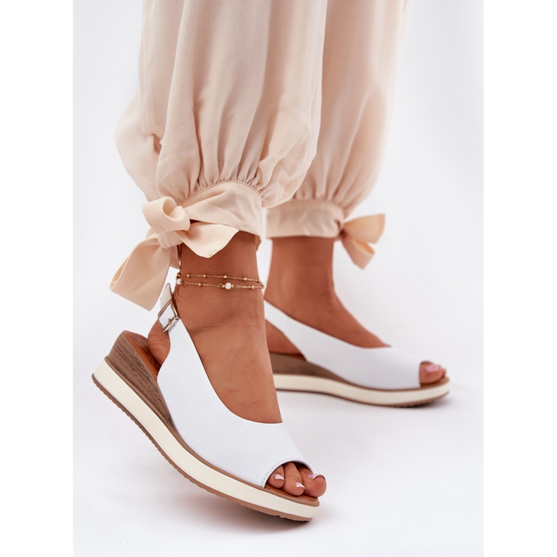 Lädersandaler på artiker 56C2317 Vit kil 2