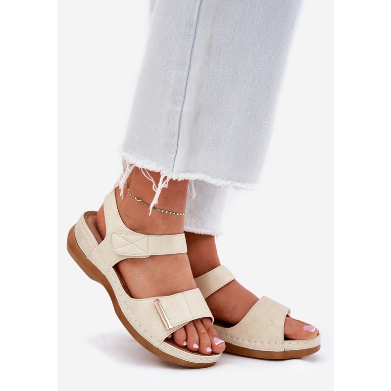 Evento Bekväma kvinnors kardborrsandaler gyllene 1