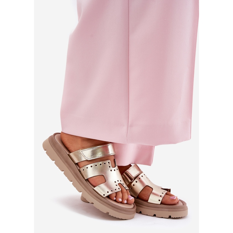 Kvinnors naturläder tofflor på Zazoo 40440 guldplattform gyllene 1