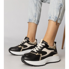 Svarta sportsneakers med en flätad insats 5