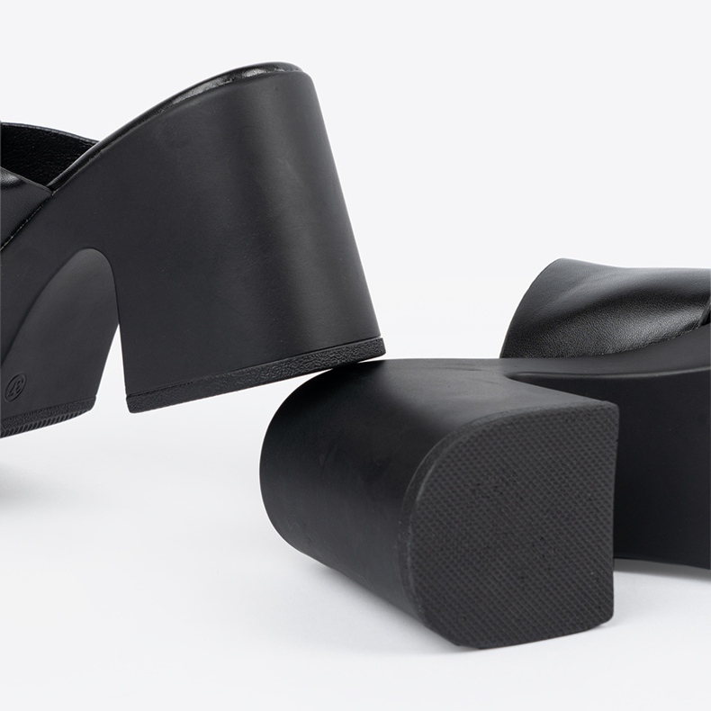 Seastar Svarta högklackade mulor 1