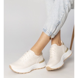 Beige Sports Sneakers med en gyllene införande 2