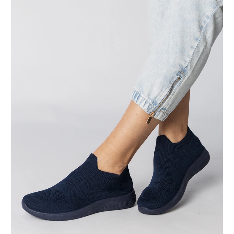 Marinblå sportsneakers med en socking övre 1