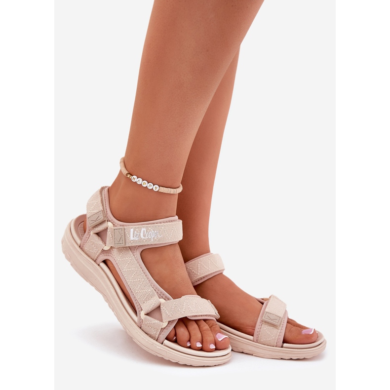 Kvinnematerial Sandaler för kardborr Lee Cooper LCW-25-34-3560 Beige 1