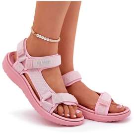 Sandaler för kvinnors material för kardborr Lee Cooper LCW-25-34-3561L rosa 8