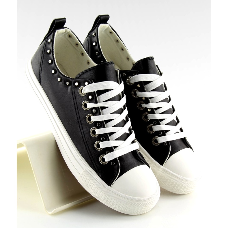 Svarta SM-2738 Svarta damsneakers med nitar 1