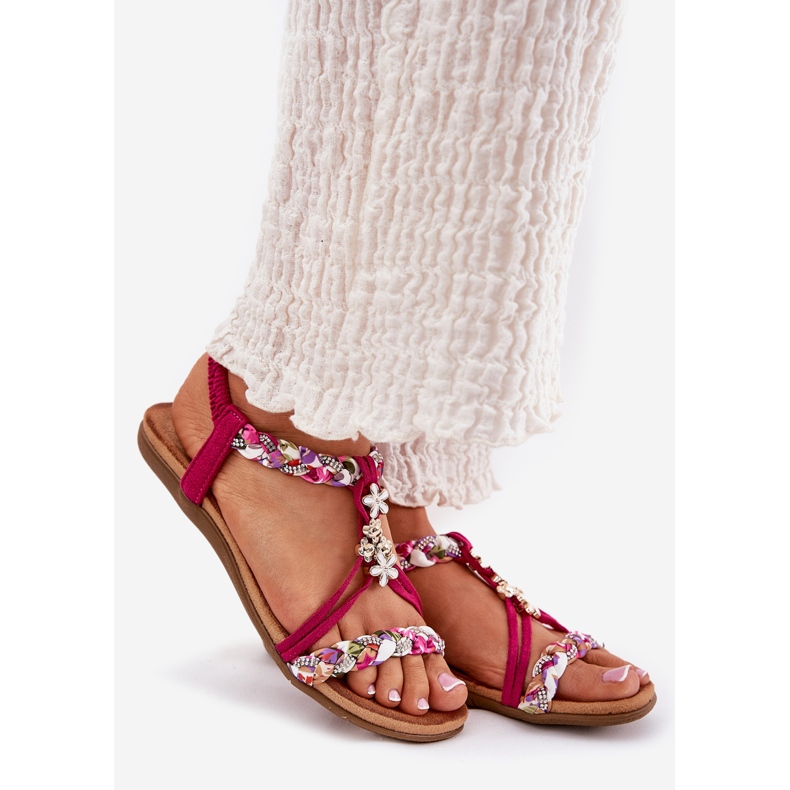 Platta kvinnosandaler med flätade ränder och stift Artiker 56C1314 Fuksja rosa 1