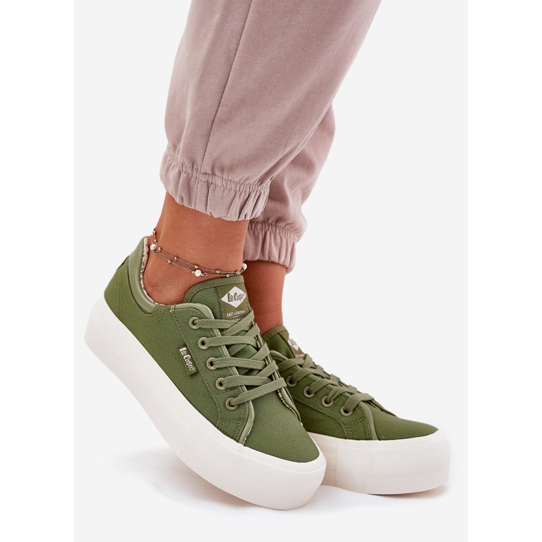 Kvinnors sneakers på plattformen Lee Cooper LCW-25-31-3449L Green grön 1
