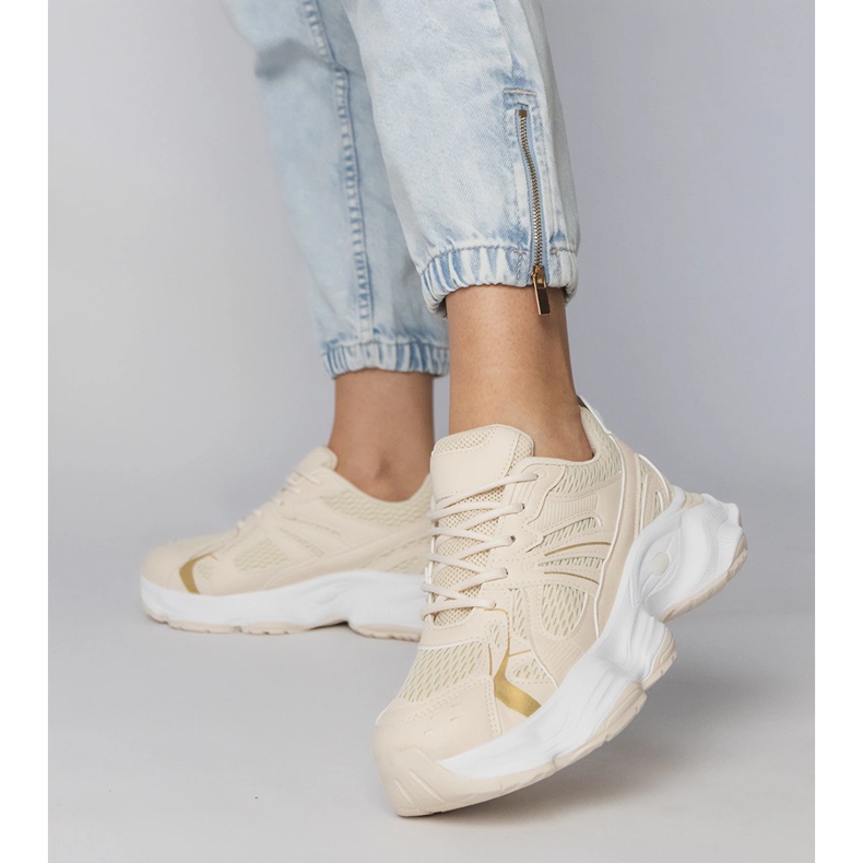 Beige Sports Sneakers på en massiv sula 1