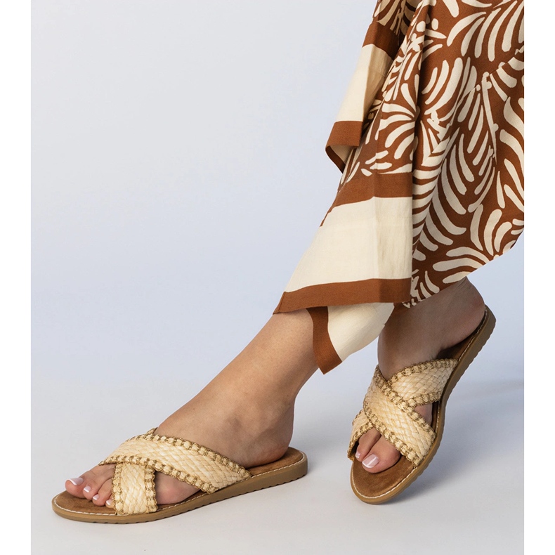 Beige kvinnors tofflor 2