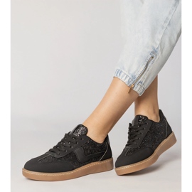 Svarta kvinnors sneakers dekorerade med glitter 2