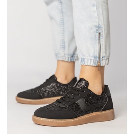 Svarta kvinnors sneakers dekorerade med glitter 3